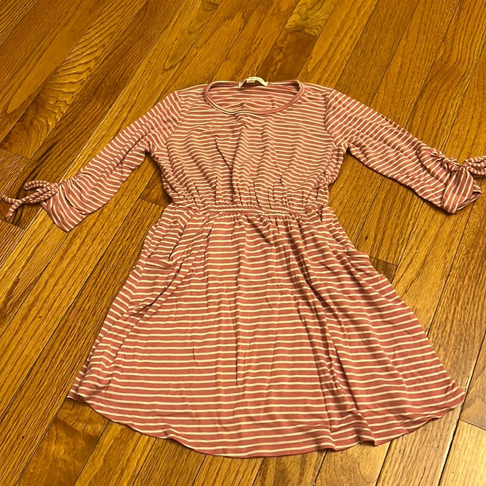 Toddler girl casual dress WITH pockets!